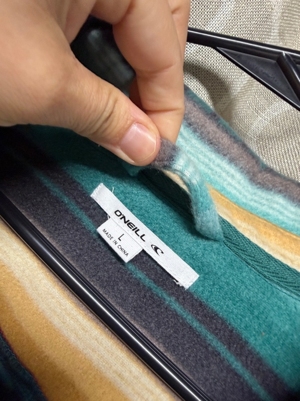 O'Neill Aztec print Striped flannel Jacket in Teal, Coral & Mustard Large NWT - Picture 4 of 8
